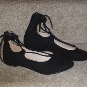 Im selling lace up pont shoes